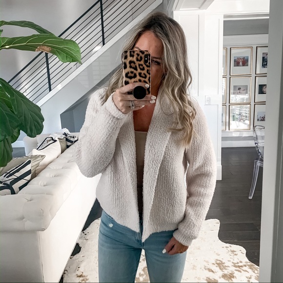 Barefoot Dreams Sweaters - Barefoot Dreams short length cardigan